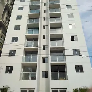 Apartamento Con Balcón Y Cerca Al Mar Apartamento